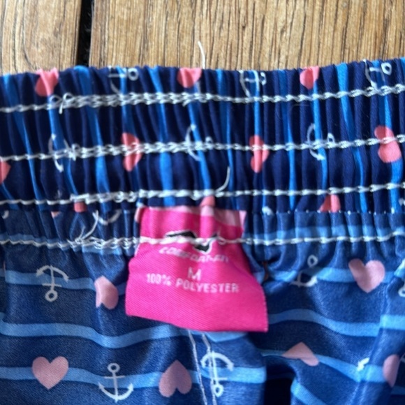 Comfort FIt shorts anchors and hearts teen size medium - Picture 5 of 6